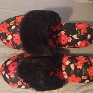 Floral slippers